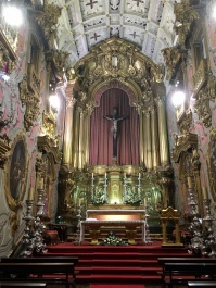 inside Igreja de Santa Cruz
